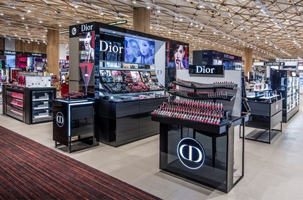 Торговая мебель для «Dior»