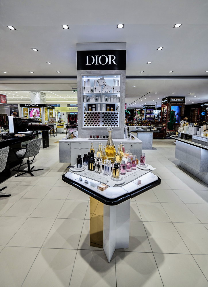 Портфолио торгового оборудования и мебели "Dior" ЦУМ рис. 6