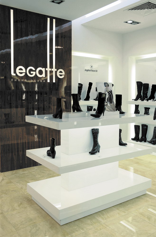 Портфолио торгового оборудования и мебели Магазин обуви "Legatte" рис. 2