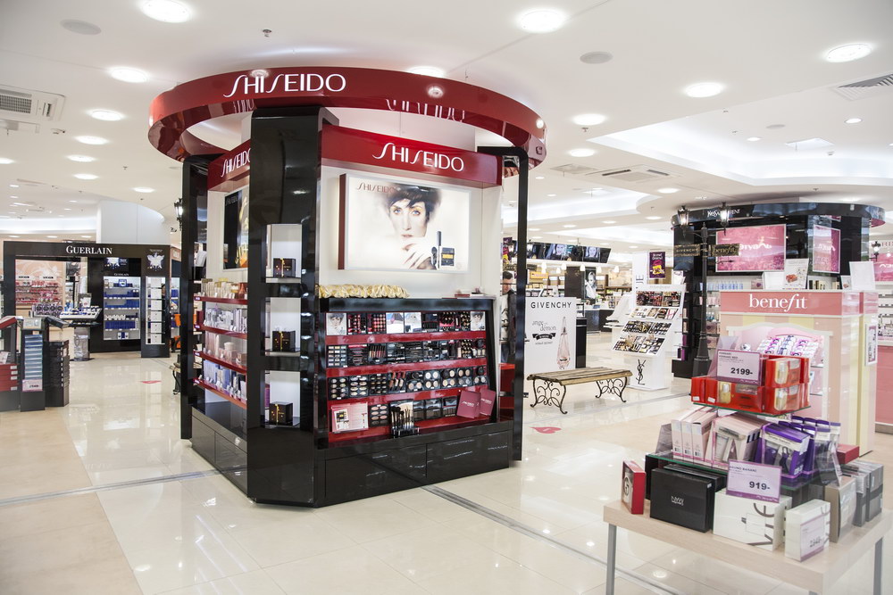 Портфолио торгового оборудования и мебели Торговый остров "Shiseido" рис. 1