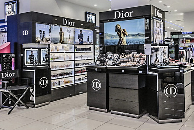 Изготовление торгового оборудования для бренда Dior