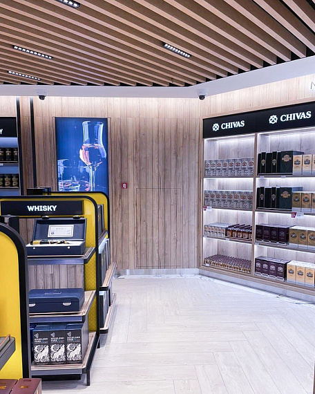 Портфолио торгового оборудования и мебели DUTY FREE Пулково рис. 10