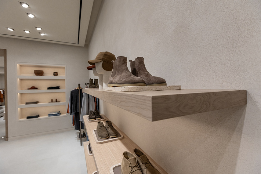 Портфолио торгового оборудования и мебели "12 STOREEZ" ТЦ "Авиапарк" рис. 8