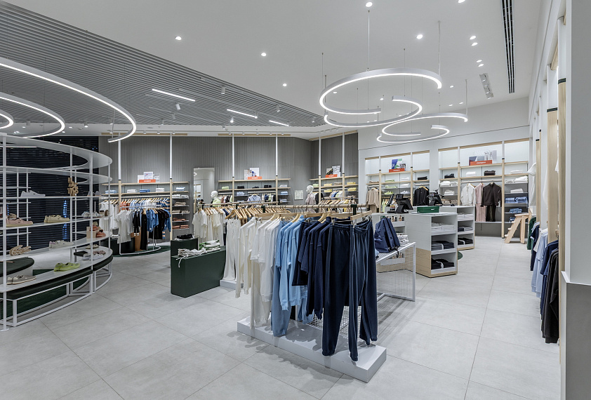 Портфолио торгового оборудования и мебели "LACOSTE"  ТРК "Европолис Ростокино" рис. 6