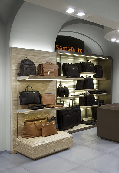 Портфолио торгового оборудования и мебели Магазин "Samsonite" рис. 3