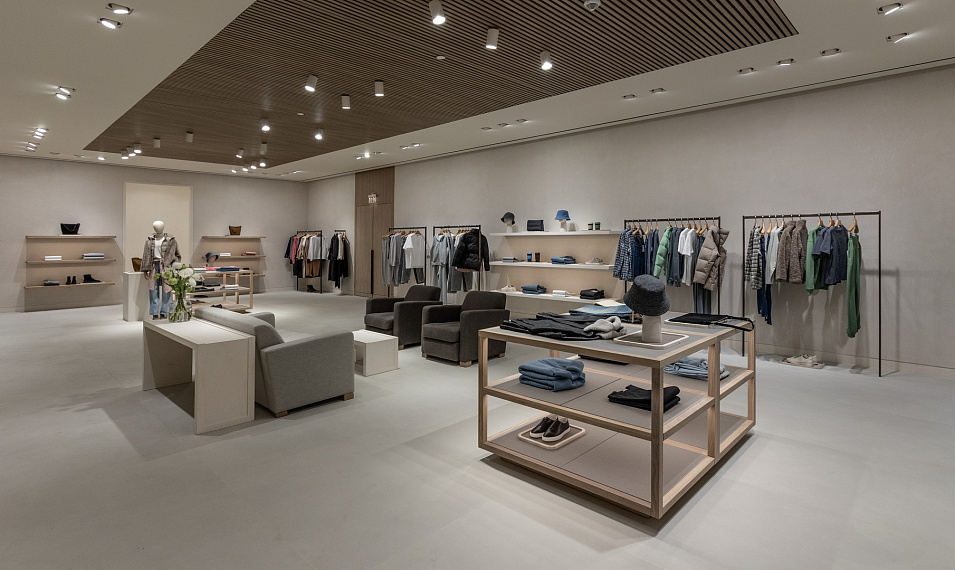 Портфолио торгового оборудования и мебели "12 STOREEZ" ТЦ "Авиапарк" рис. 19