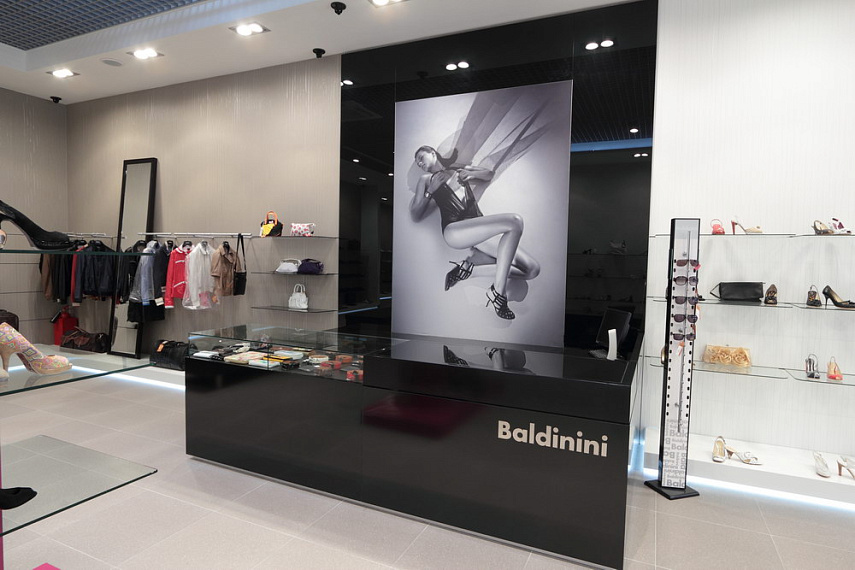 Портфолио торгового оборудования и мебели Магазин обуви "Baldinini" рис. 5