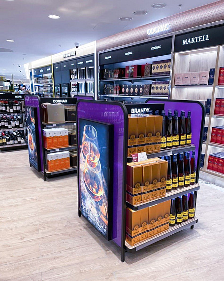 Портфолио торгового оборудования и мебели DUTY FREE Пулково рис. 12