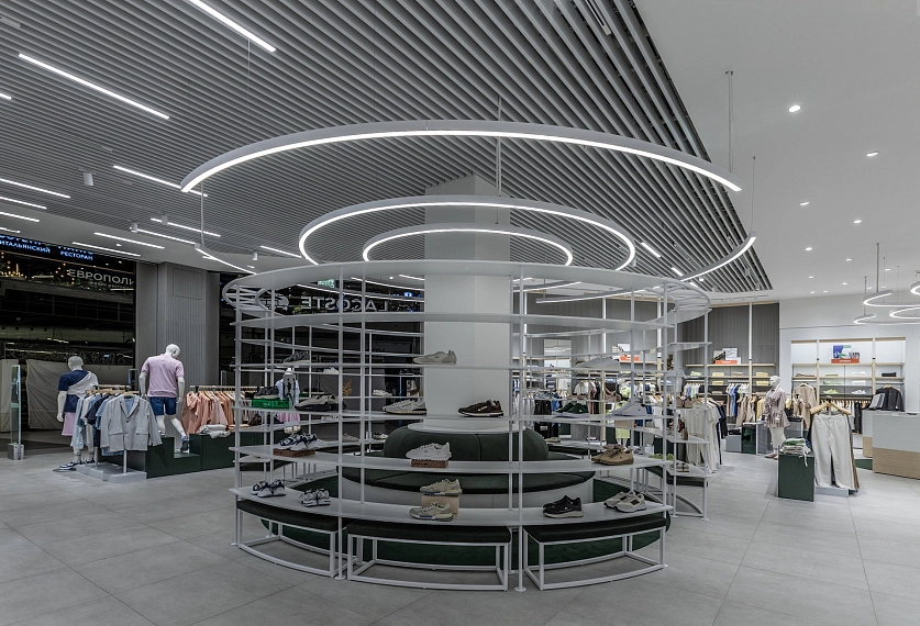 Портфолио торгового оборудования и мебели "LACOSTE"  ТРК "Европолис Ростокино". Full picture.
